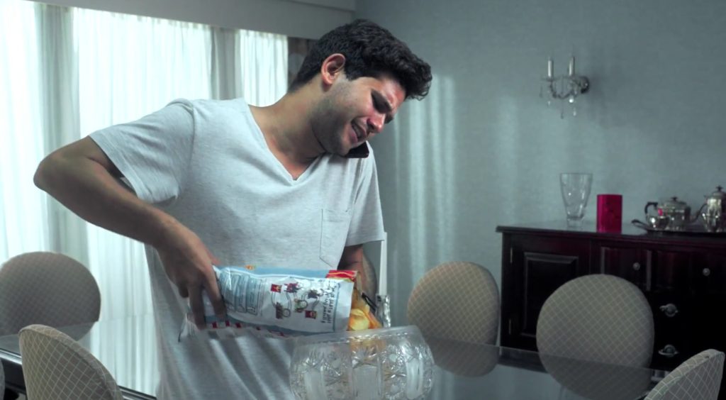 اتكلم و اعزم و الغي و ما يهمكش