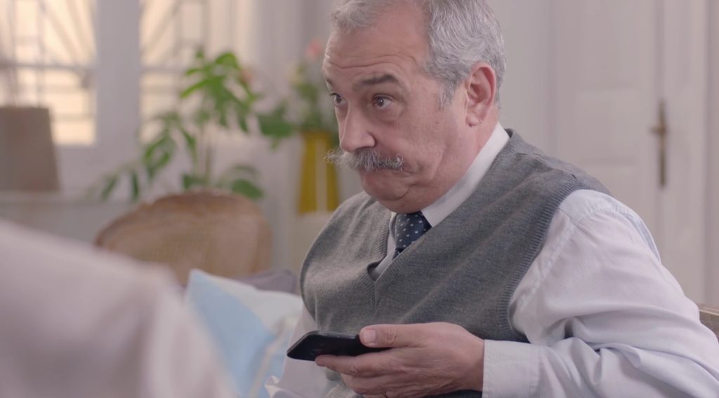 أقرب إلى العائلة