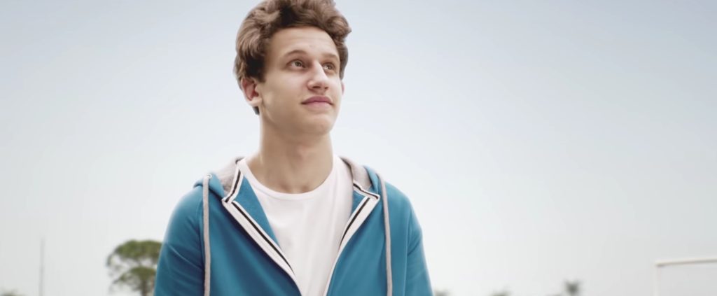 اليوم محتاج حضن