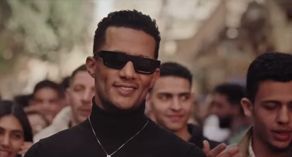 الساعات الحلوة مابتخلصش