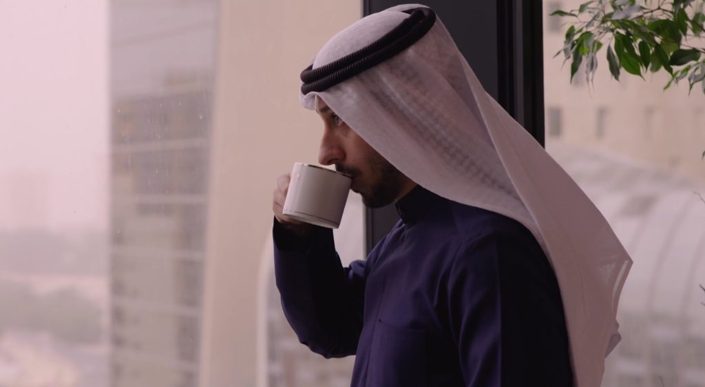 تمكّن يتمكن وطن