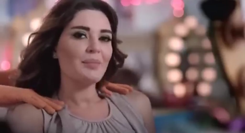 الفاكهة إشربها بيور