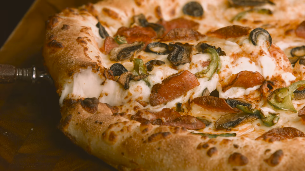 في قلب البيتزا .. و في أطرافها