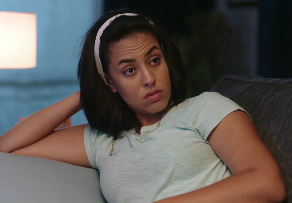 اختاري اللي هيعيش معاكي