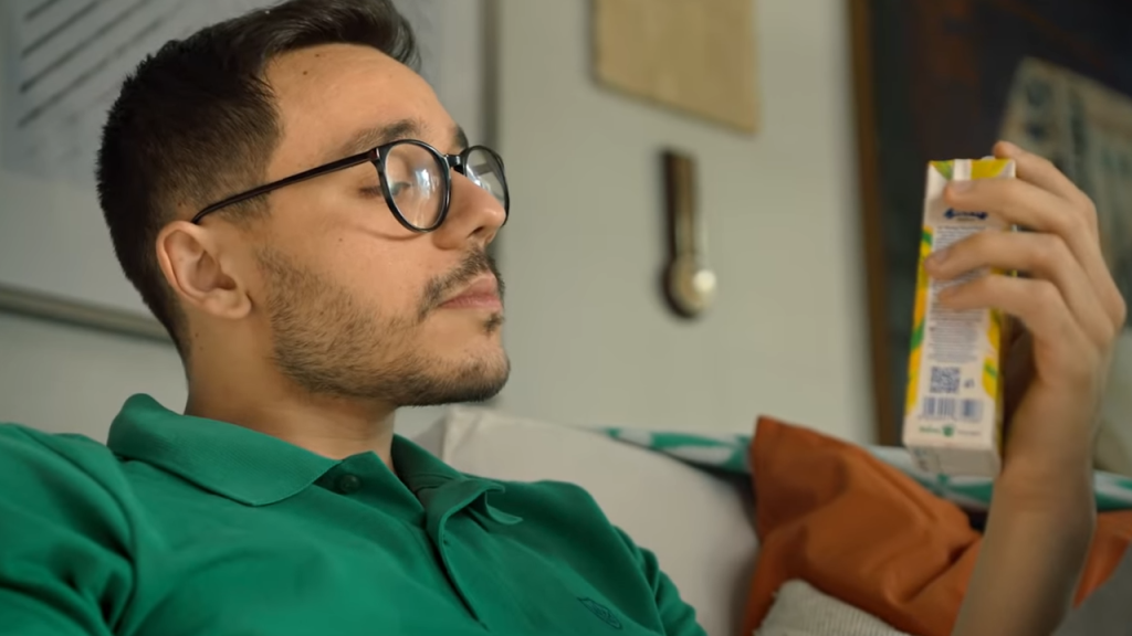 شكل جديد، يطلعك برا الموضوع