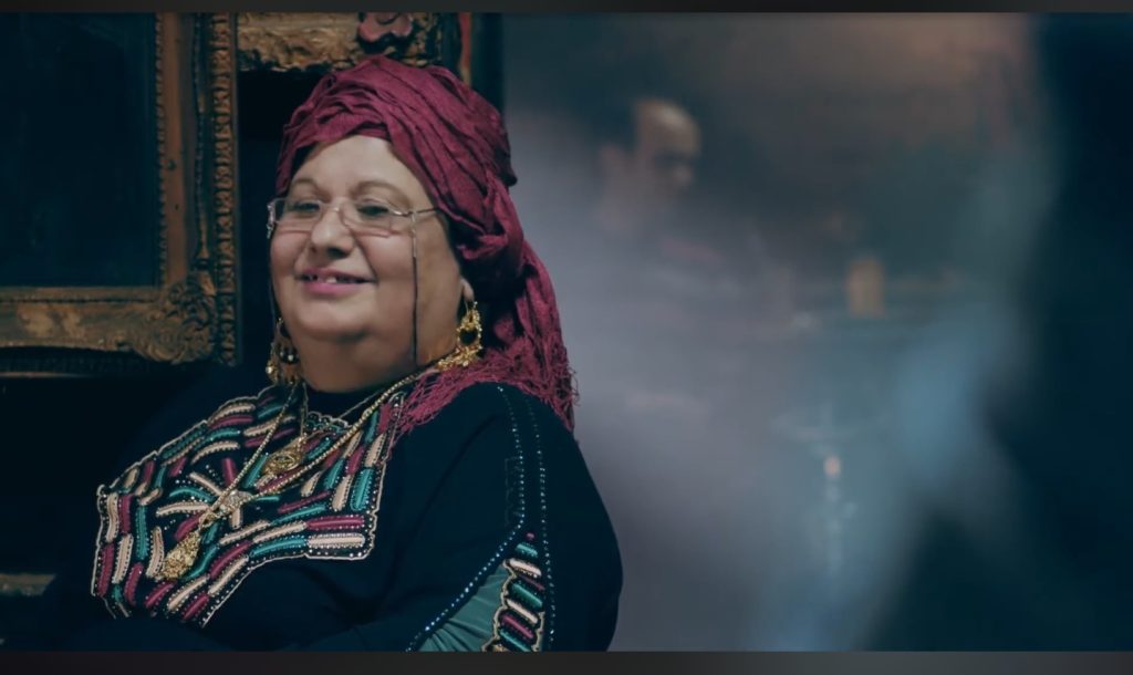 الصيد في المية العكرة