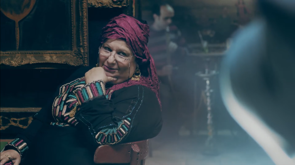 الصيد فى الميه العكرة