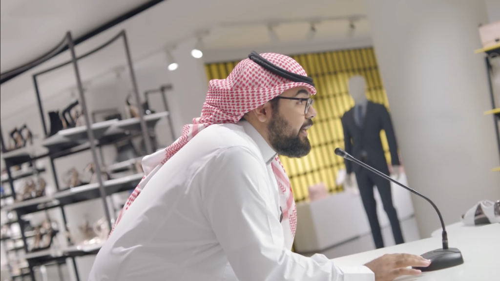 محل فاتح ليل ونهار!