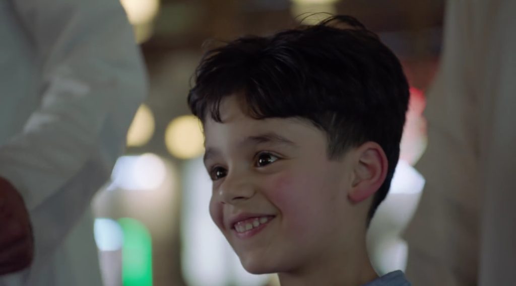 اخوانكم على يمناكم